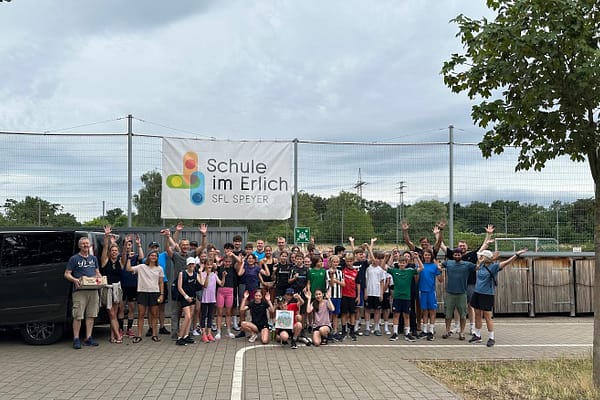 Besuch der „Karawane“ – Gesamtschule Leverkusen-Schlebusch